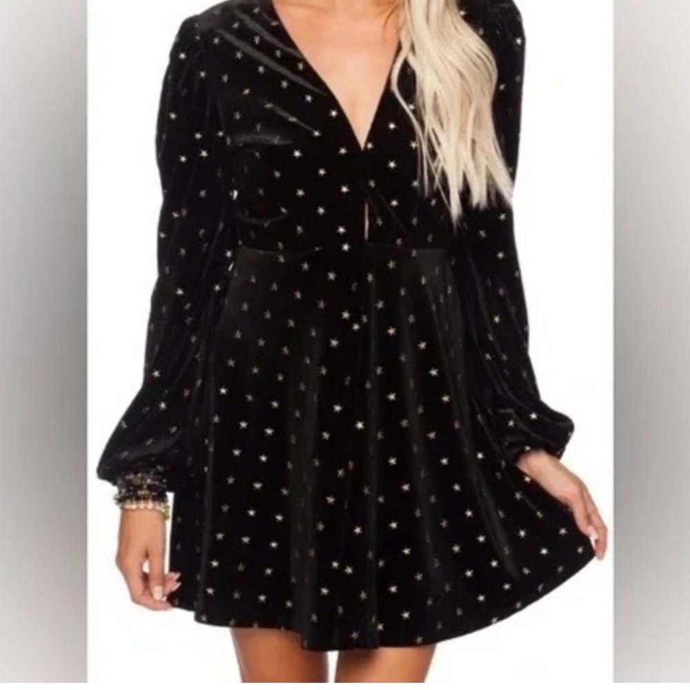 Buddy loves star dress size large